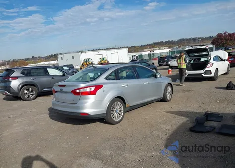 2012 Ford Focus Sel z USA, uszkodzony, nr VIN 1FAHP3H20CL224304